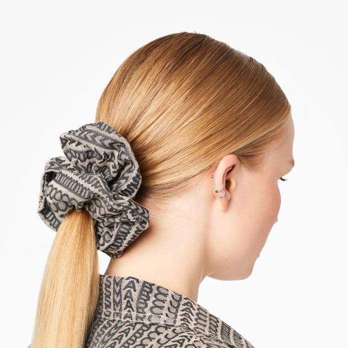 γρ Marc Jacobs το μονόγραμμα ζακάρ scrunchie TRXP397