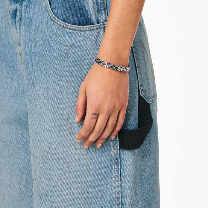 γρ Marc Jacobs το μονόγραμμα χαραγμένο βραχιόλι TRXP424